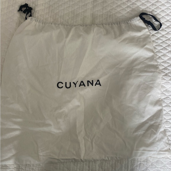 Cuyana crossbody/shoulder bag - Picture 3 of 9